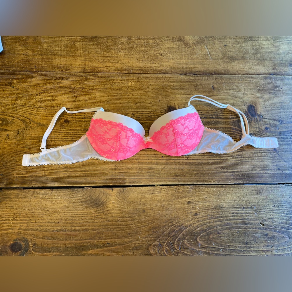 Victoria’s Secret Lace Push-up Perfect Shape bra